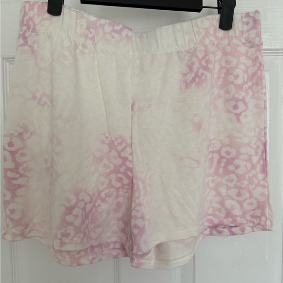 Pink and White Leopard Boutique Lounge Set - Picture 3 of 5